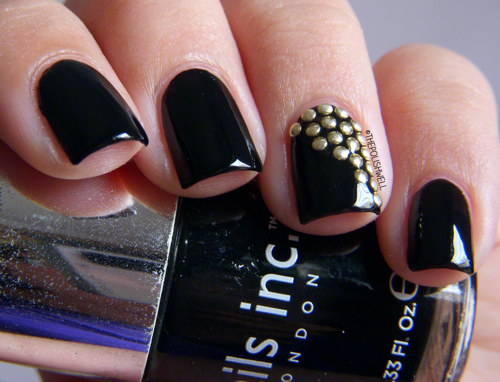 13 Impressive Nail Designs With Studs